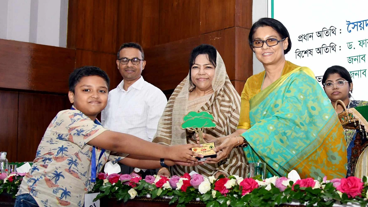 গাছ লাগানোর বিষয়টি আত্মায় ধারণ করা উচিত : বন উপদেষ্টা